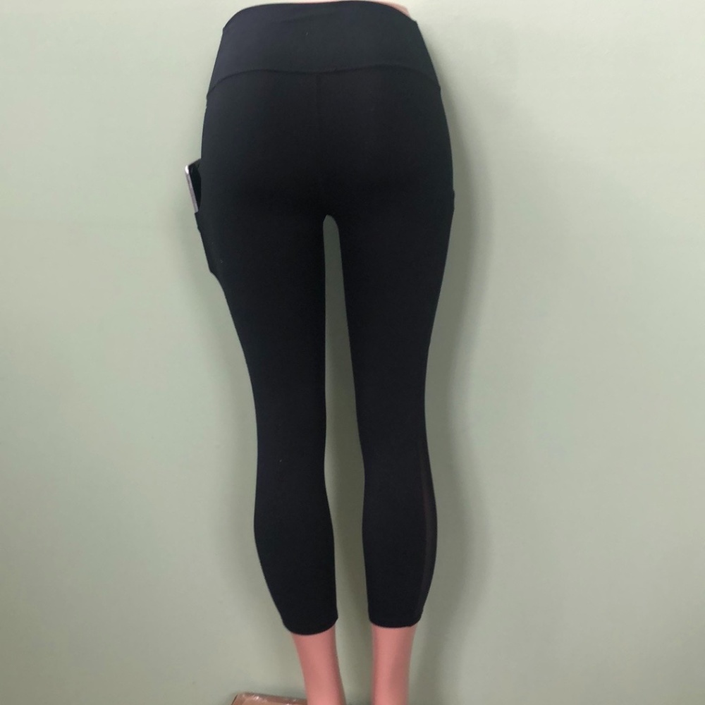 Fabletics Capri Leggings - Picture 6 of 9